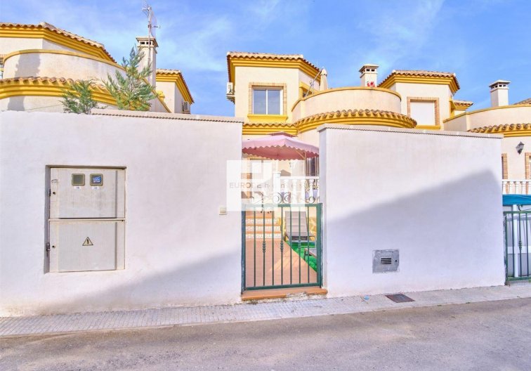 Segunda mano - villa - Los Montesinos - Costa Blanca