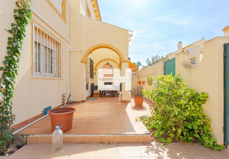 Segunda mano - villa - Pilar de la Horadada - Costa Blanca