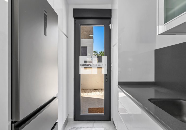 Segunda mano - villa - Torrevieja - Costa Blanca