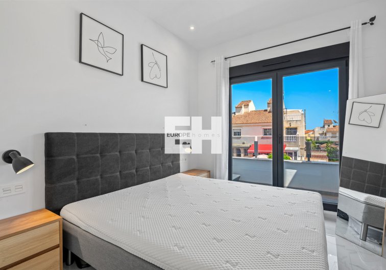 Segunda mano - villa - Torrevieja - Costa Blanca