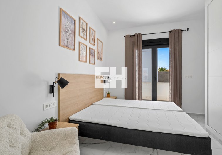 Segunda mano - villa - Torrevieja - Costa Blanca
