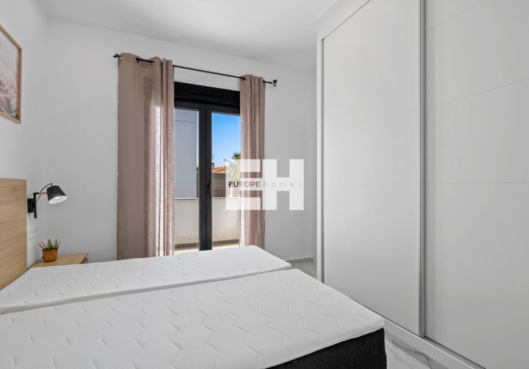 Segunda mano - villa - Torrevieja - Costa Blanca