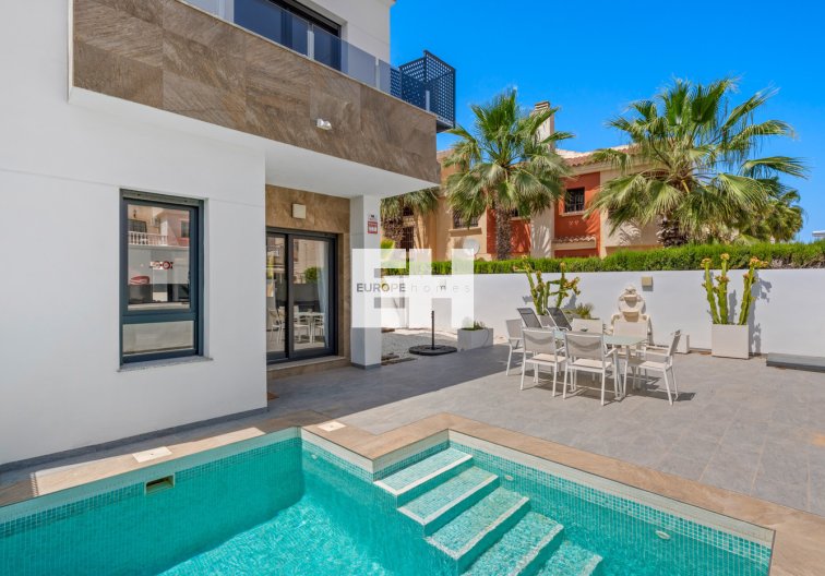Segunda mano - villa - Torrevieja - Costa Blanca
