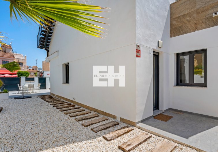 Segunda mano - villa - Torrevieja - Costa Blanca