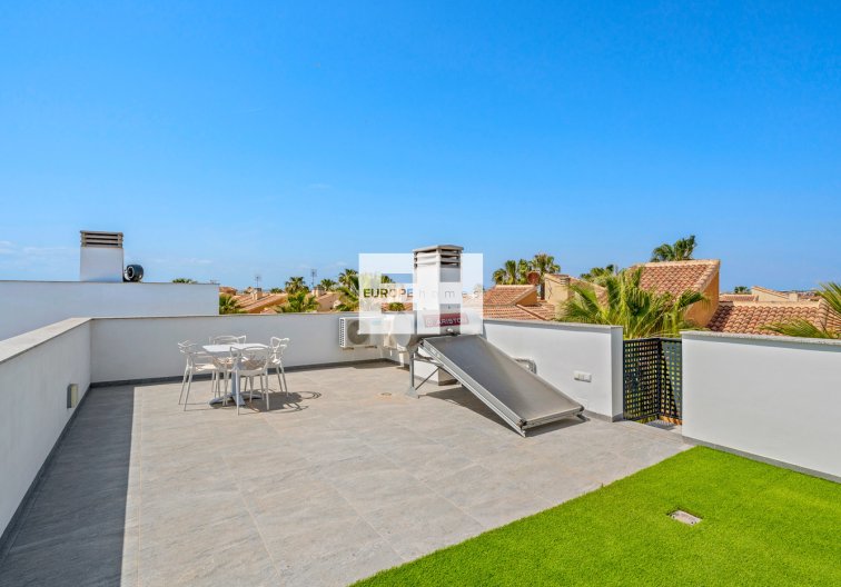 Segunda mano - villa - Torrevieja - Costa Blanca