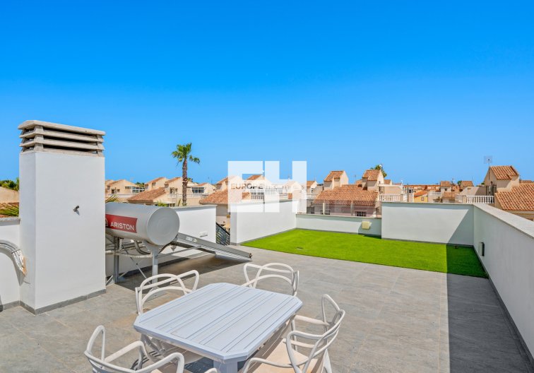 Segunda mano - villa - Torrevieja - Costa Blanca