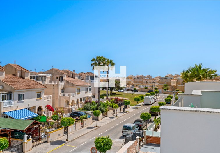 Segunda mano - villa - Torrevieja - Costa Blanca