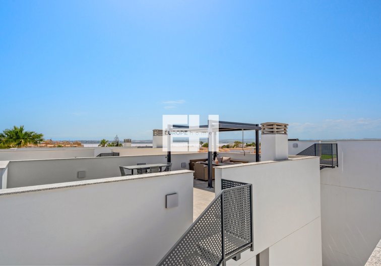 Segunda mano - villa - Torrevieja - Costa Blanca