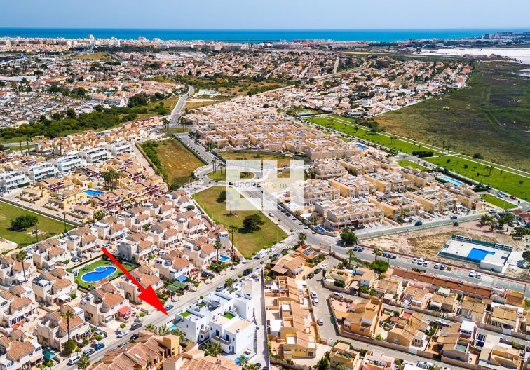 Segunda mano - villa - Torrevieja - Costa Blanca