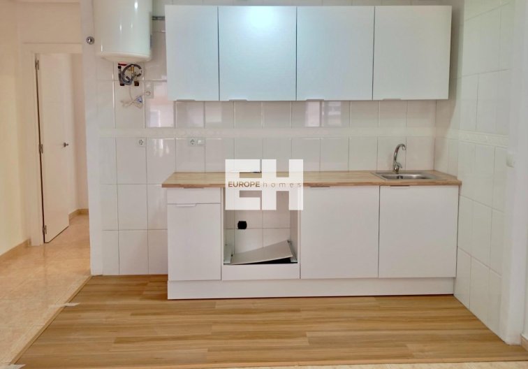 Segunda mano - Apartamento  - Torrevieja - Centro