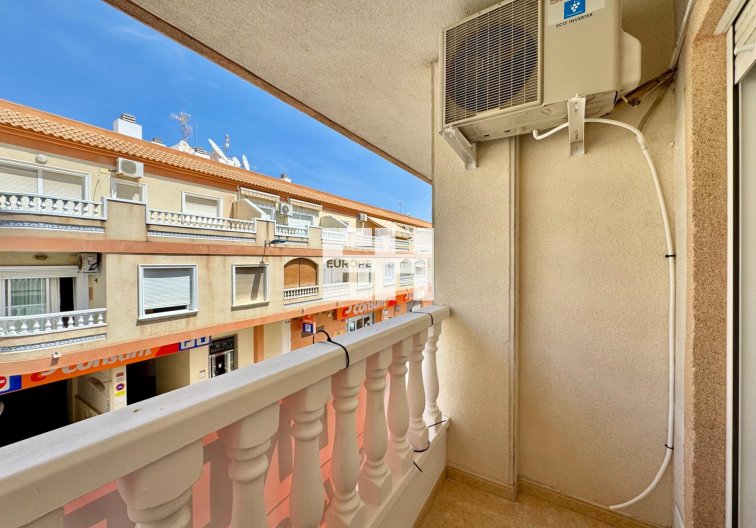 Segunda mano - Apartamento  - Torrevieja - Centro
