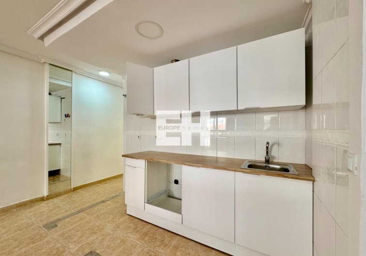 Segunda mano - Apartamento  - Torrevieja - Centro