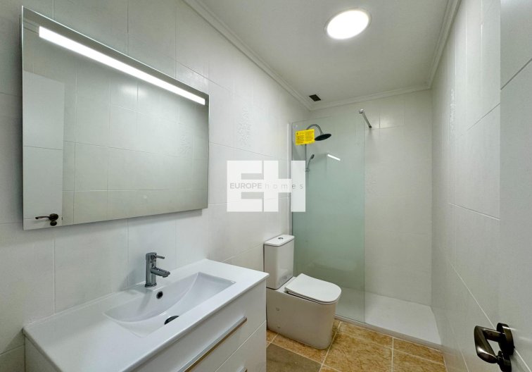Segunda mano - Apartamento  - Torrevieja - Centro