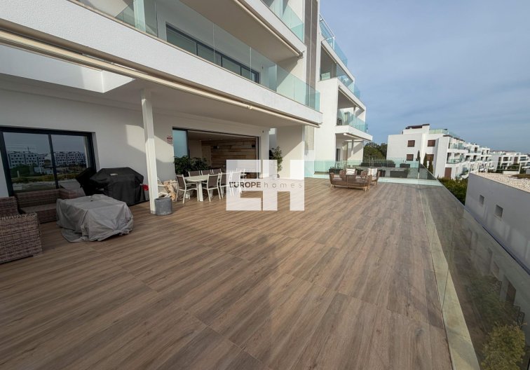 Segunda mano - Apartamento  - Orihuela - Las Colinas Golf