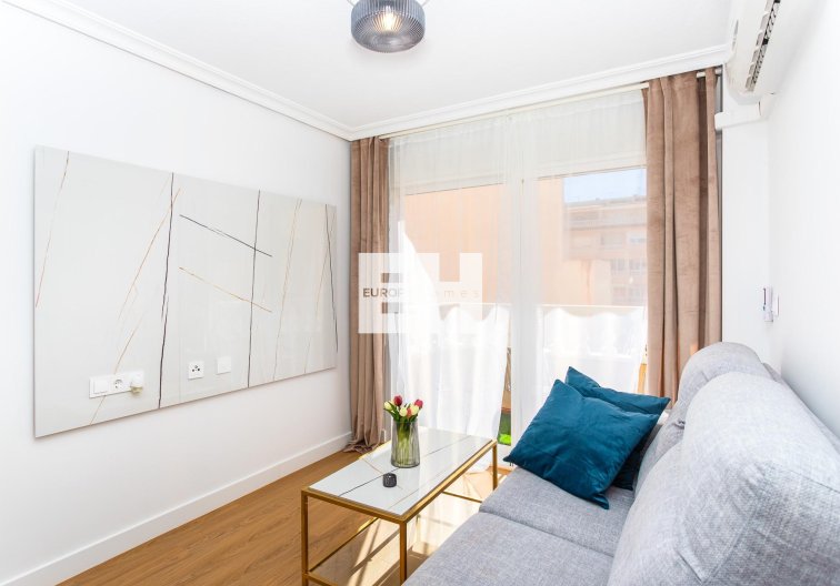 Segunda mano - Apartamento  - Torrevieja - Centro