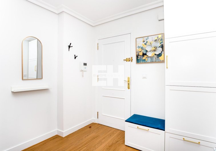 Segunda mano - Apartamento  - Torrevieja - Centro