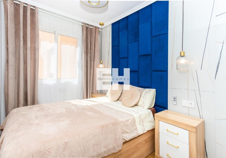 Segunda mano - Apartamento  - Torrevieja - Centro