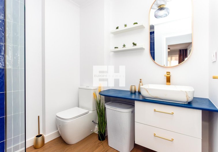 Segunda mano - Apartamento  - Torrevieja - Centro