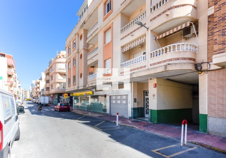 Segunda mano - Apartamento  - Torrevieja - Centro