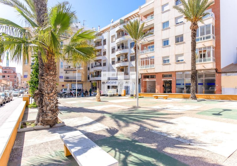 Segunda mano - Apartamento  - Torrevieja - Centro