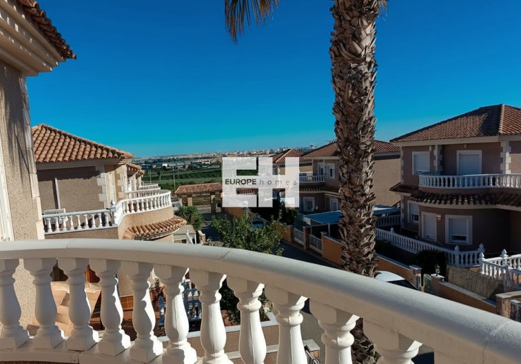 Segunda mano - villa - Los Balcones - Costa Blanca