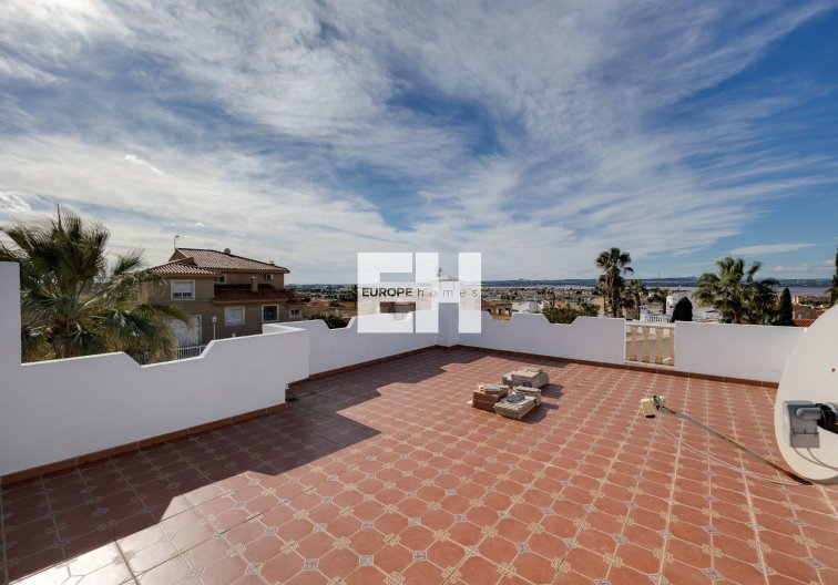 Segunda mano - villa - Torrevieja - La Siesta - El Salado - Torreta