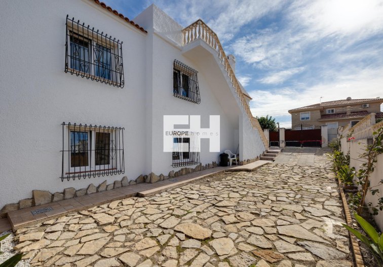 Segunda mano - villa - Torrevieja - La Siesta - El Salado - Torreta