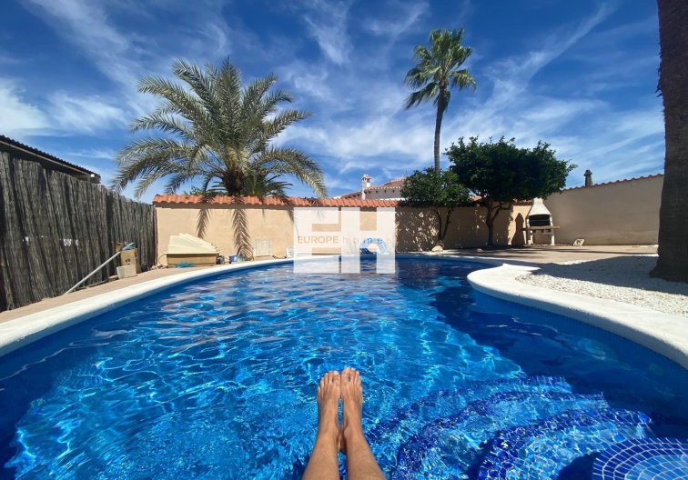 Segunda mano - villa - Torrevieja - La Siesta - El Salado - Torreta