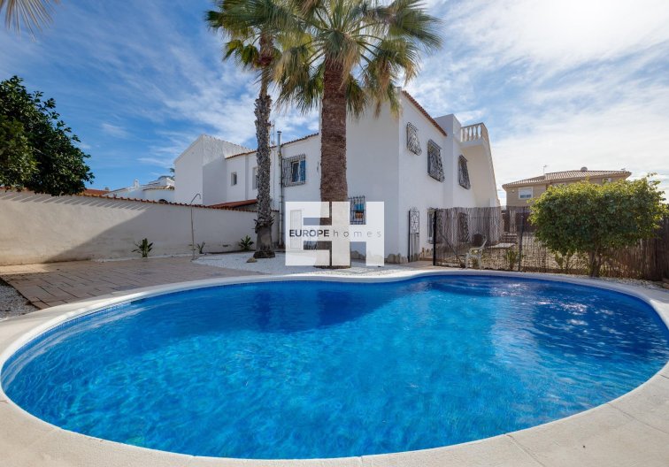Segunda mano - villa - Torrevieja - La Siesta - El Salado - Torreta