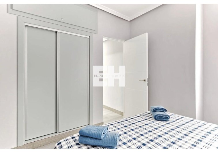 Segunda mano - Apartamento  - Torrevieja - Centro