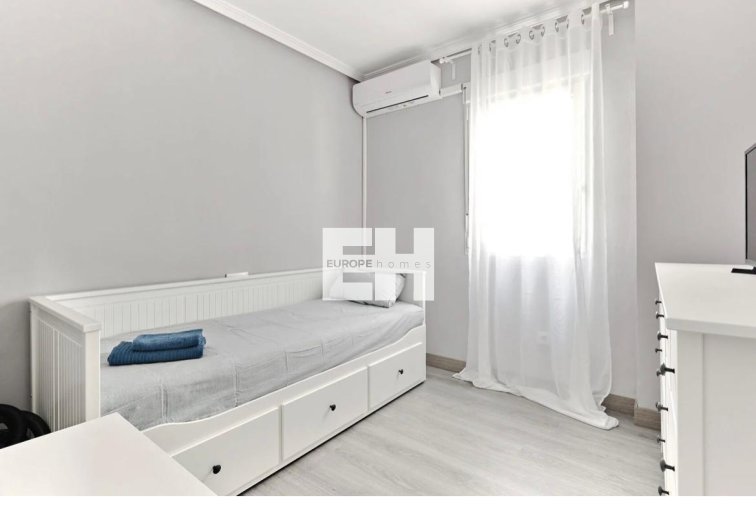 Segunda mano - Apartamento  - Torrevieja - Centro