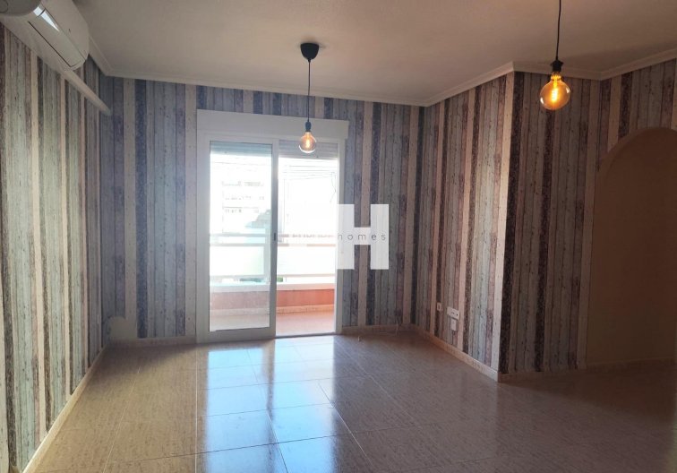 Segunda mano - Apartamento  - Torrevieja - Centro