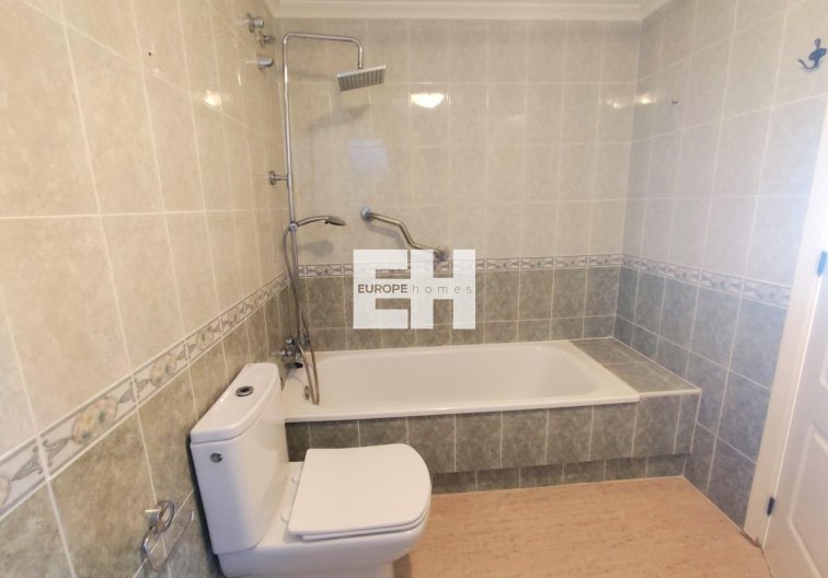 Segunda mano - Apartamento  - Torrevieja - Centro