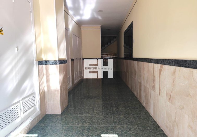 Segunda mano - Apartamento  - Torrevieja - Centro