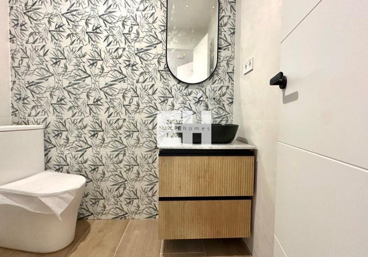 Segunda mano - Apartamento  - Torrevieja - Centro