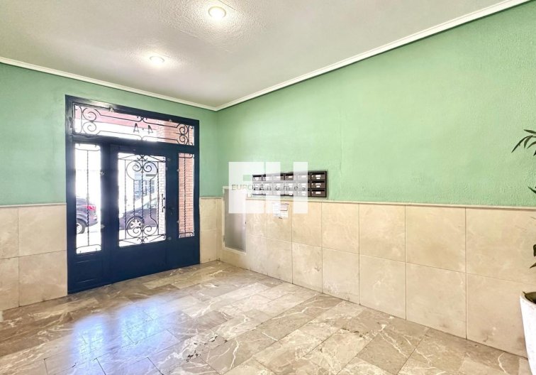 Segunda mano - Apartamento  - Torrevieja - Centro
