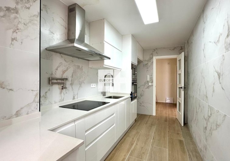 Segunda mano - Apartamento  - Torrevieja - Centro