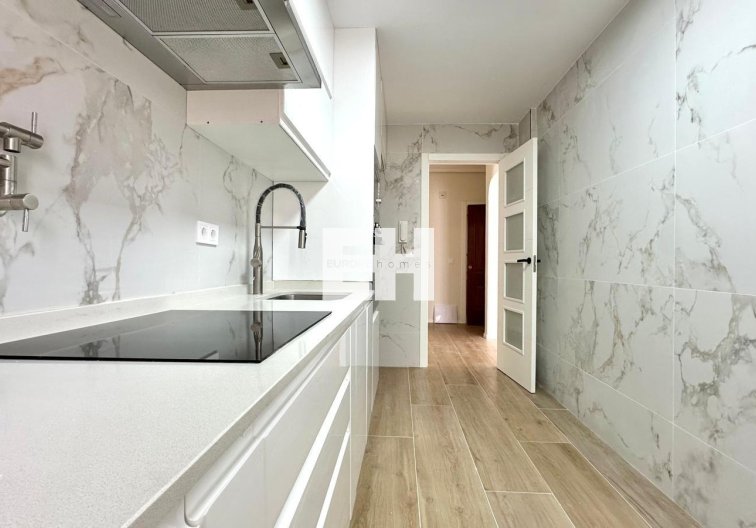 Segunda mano - Apartamento  - Torrevieja - Centro