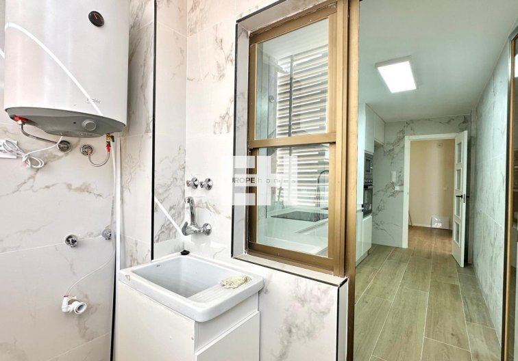 Segunda mano - Apartamento  - Torrevieja - Centro