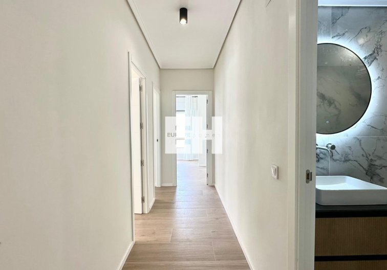 Segunda mano - Apartamento  - Torrevieja - Centro