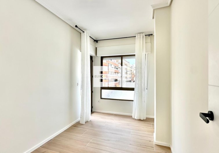 Segunda mano - Apartamento  - Torrevieja - Centro