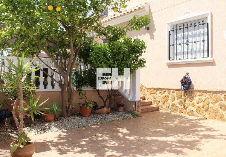 Segunda mano - villa - Orihuela Costa - Costa Blanca