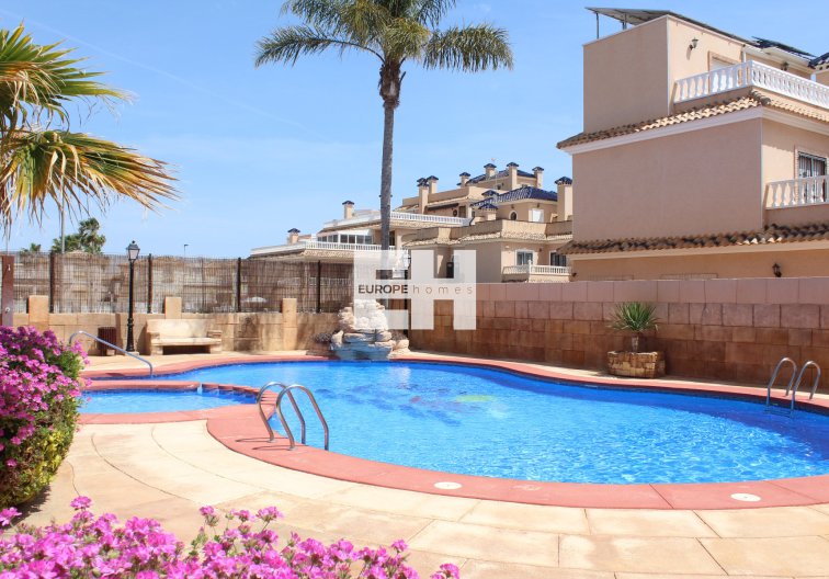 Segunda mano - villa - Orihuela Costa - Costa Blanca