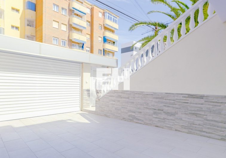 Segunda mano - town house - Torrevieja - Punta Prima