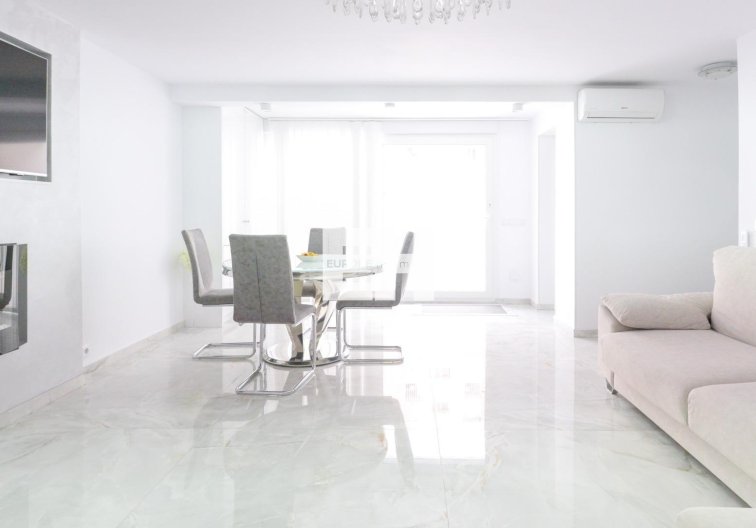 Segunda mano - town house - Torrevieja - Punta Prima