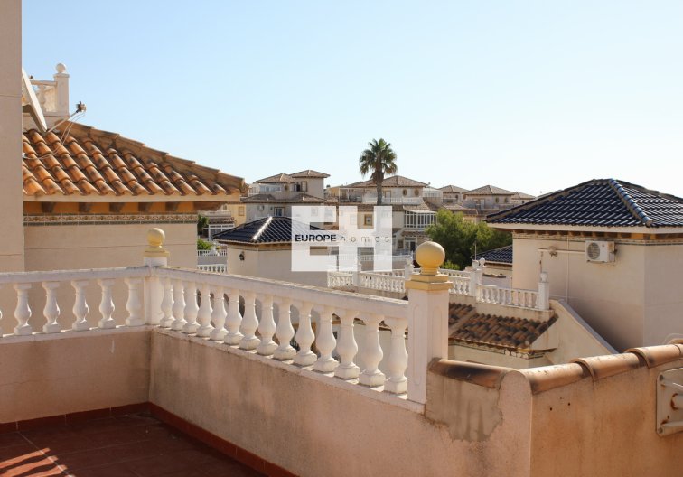 Segunda mano - villa - La Zenia - Costa Blanca