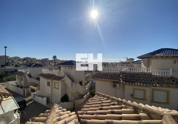 Segunda mano - villa - La Zenia - Costa Blanca