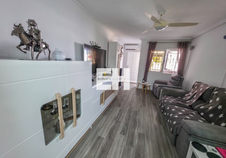 Segunda mano - Apartamento  - Vistabella Golf Entre Naranjos - Inland