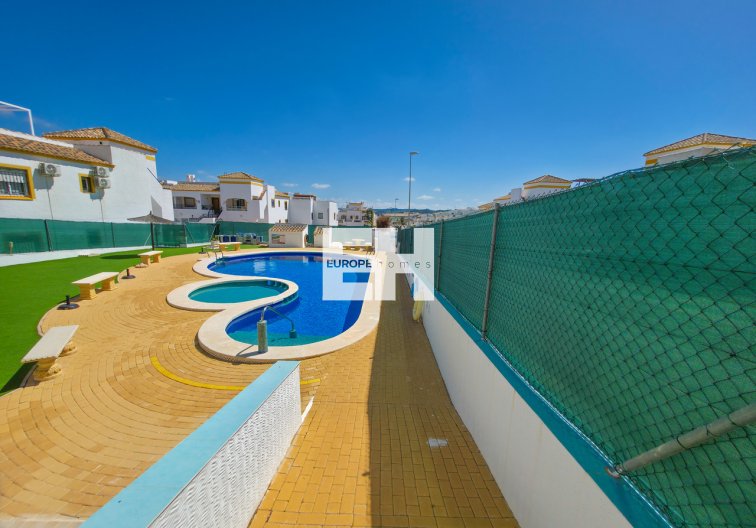 Segunda mano - Apartamento  - Vistabella Golf Entre Naranjos - Inland