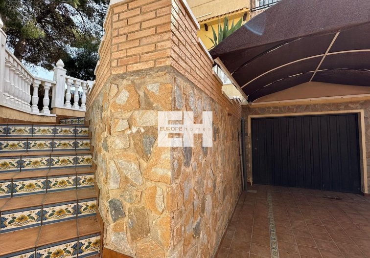Segunda mano - villa - Torrevieja - Los Balcones - Los Altos Del Edén